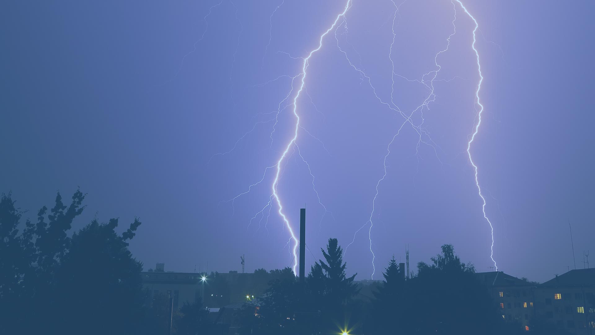 Venta de Pararrayos en Quito ☑️ Corporación DIM
